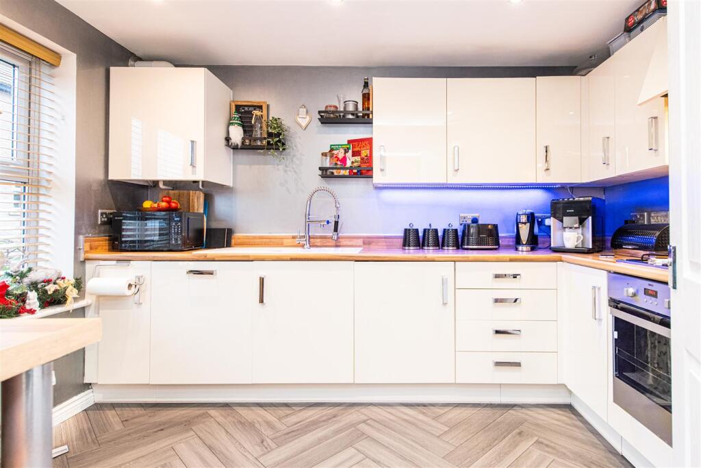 home-910.jpg