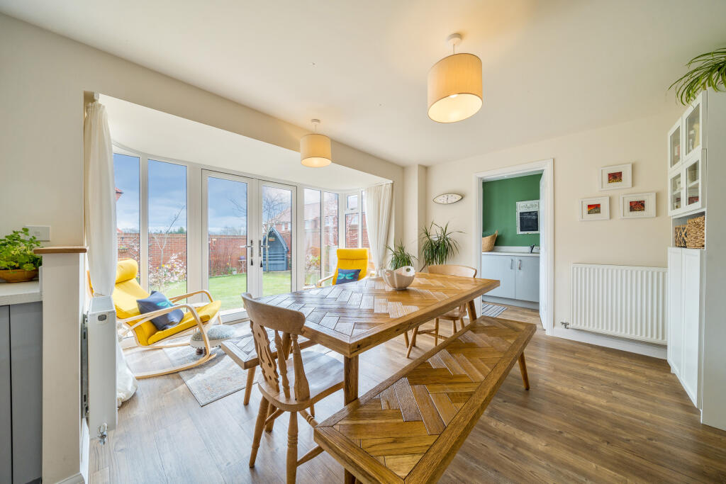 Kitchen / Dining Room