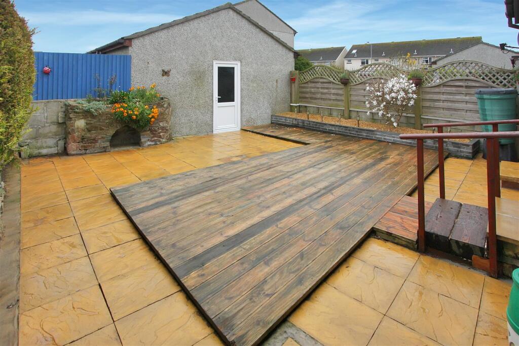 15 Wheatfield Crescent Garden