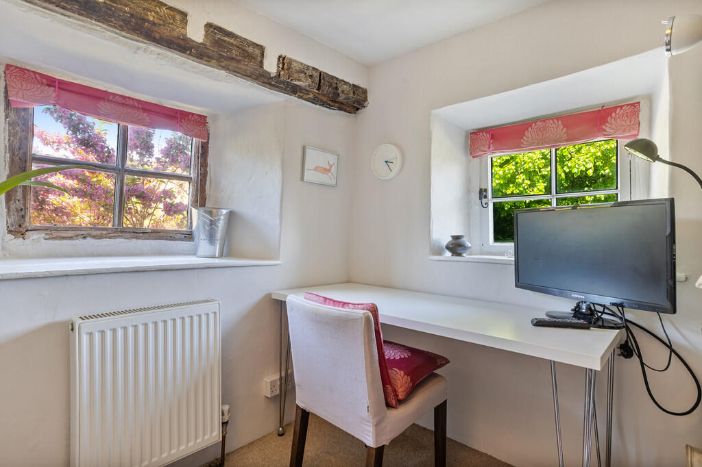 Ground Floor Offi...