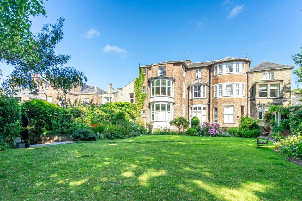 the mount 125 gardens-5.jpg