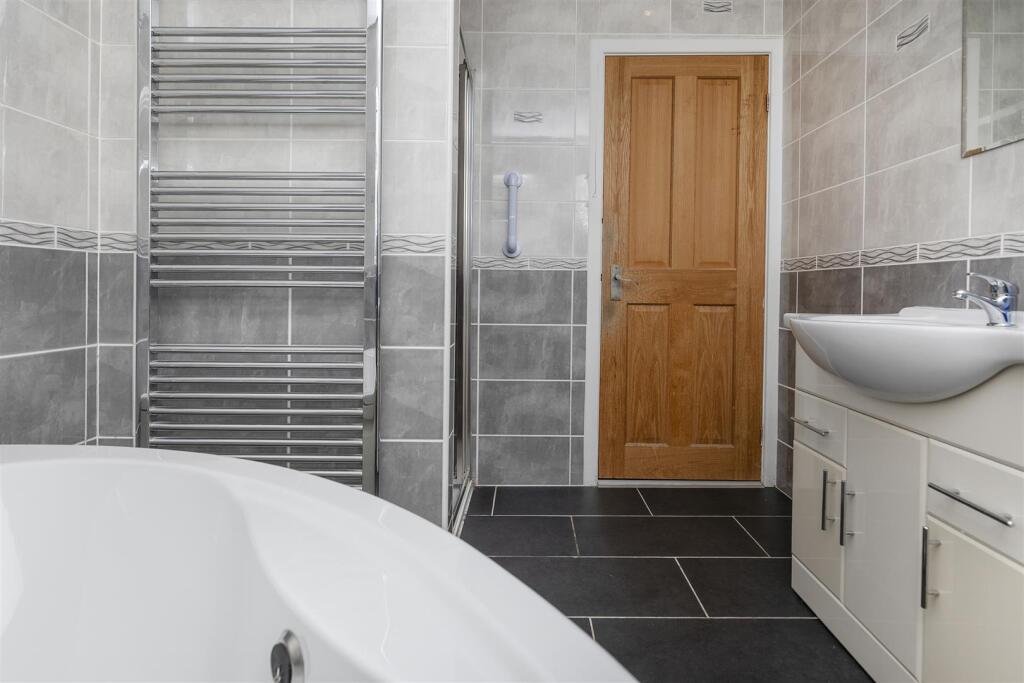 Bramleys Estate Agents - West Lodge Crescent - Ain