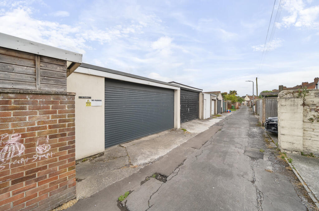 1304166-3-6841d7d...