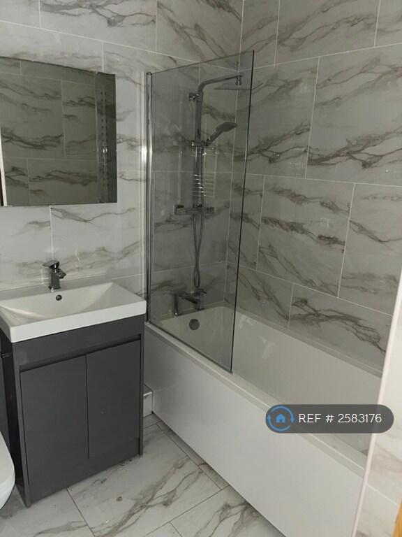 Bathroom2