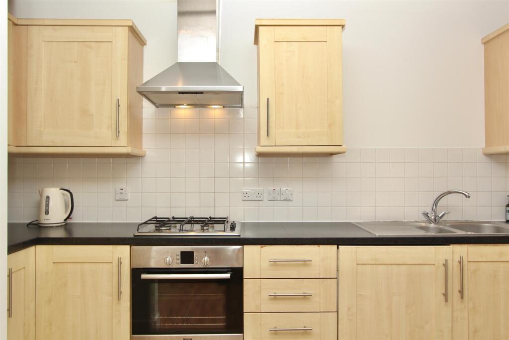 Somerford Grove, N16