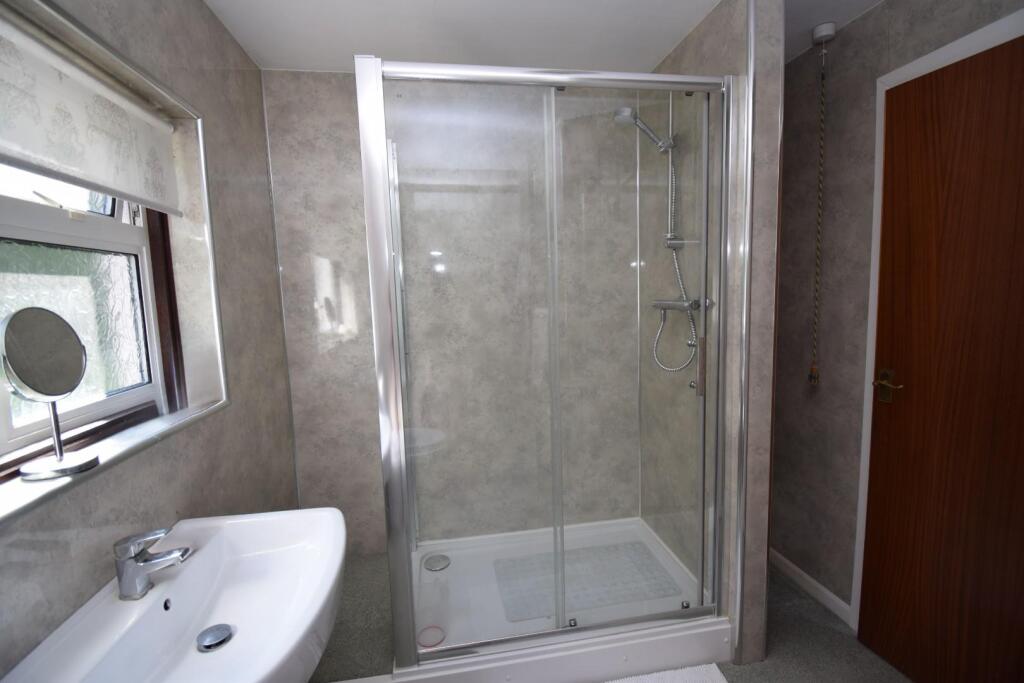 Shower Room 2.JPG