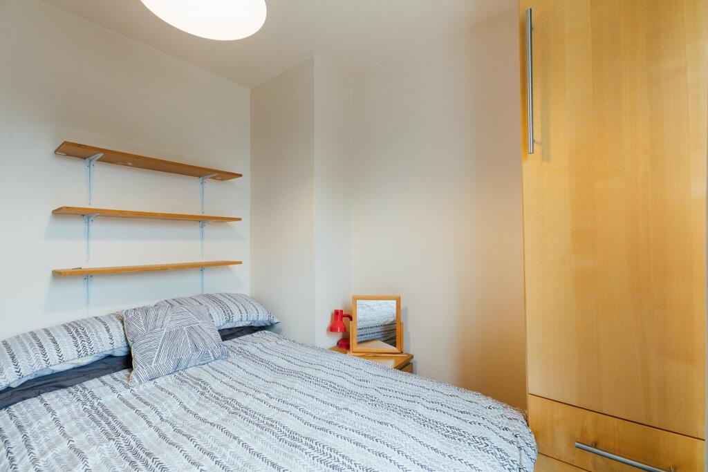 Hungate - Bedroom (2).jpg