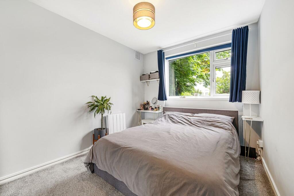 Bedrooom 1.jpg
