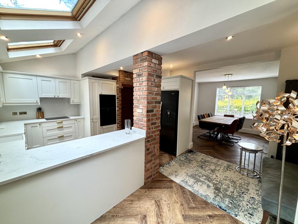 Dining kitchen