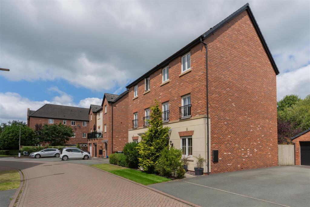 36 Regency Walk-43.jpg