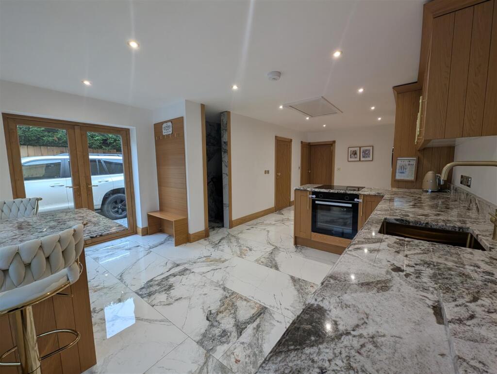 Kitchen/Breakfast Room