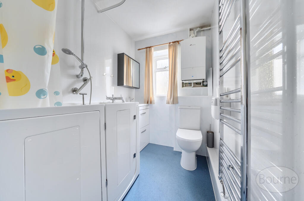 e352b628-c329-4f7...