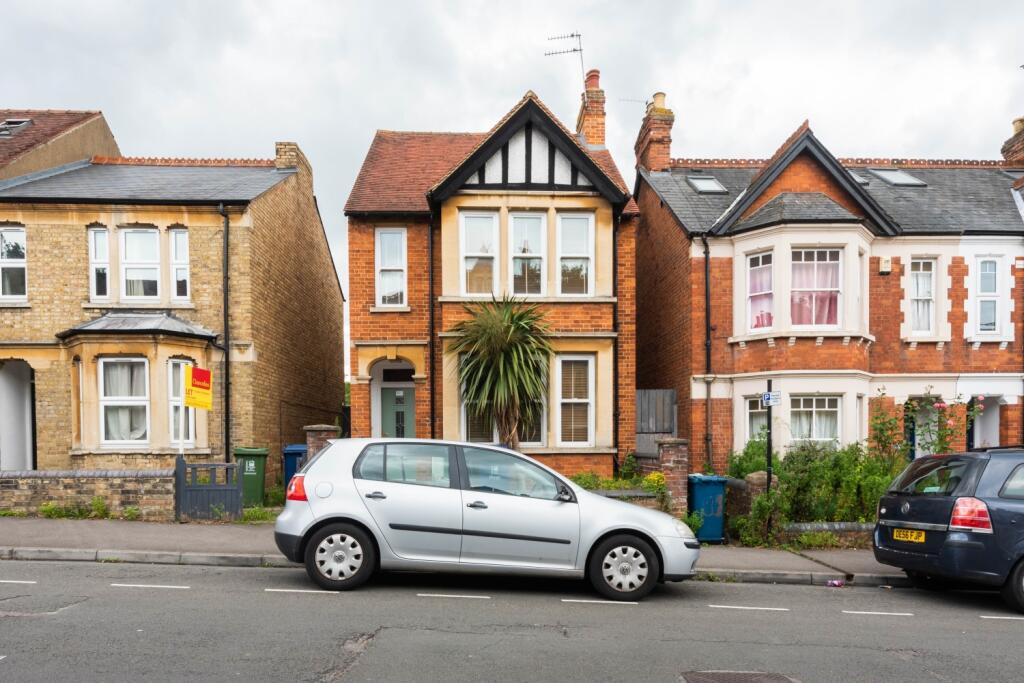 86 Divinity Road High-16