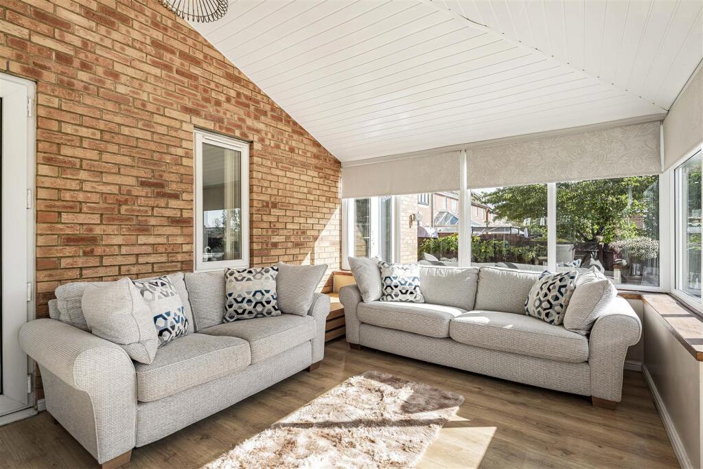 7 Preston Drive