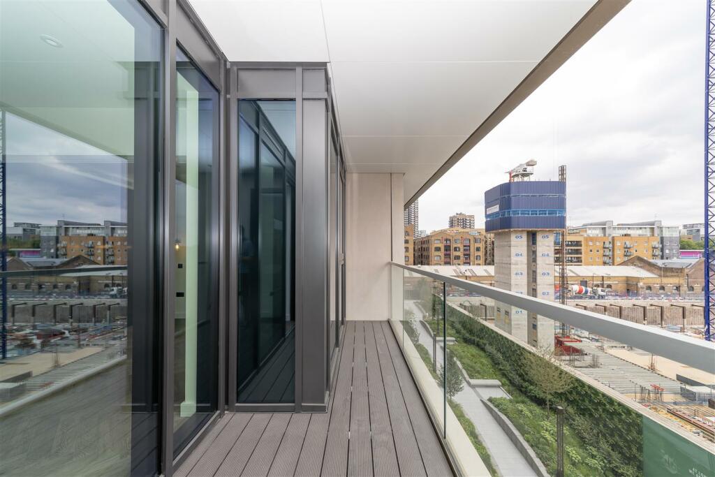 Private Balcony   .jpg