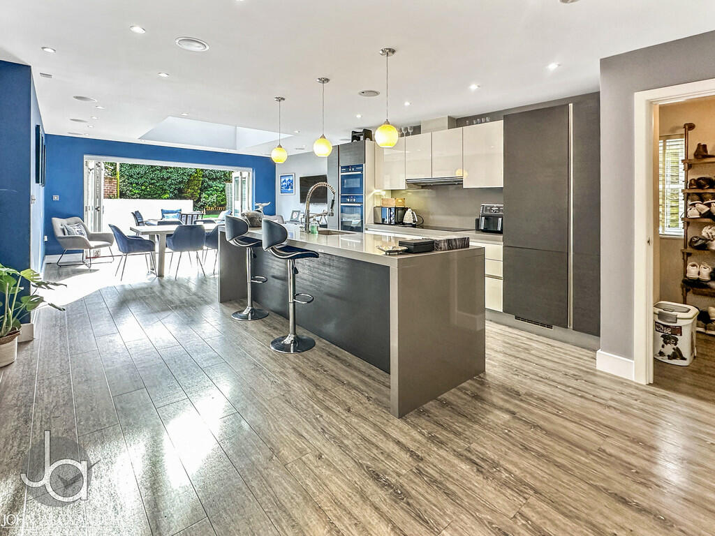 20241017_13553585...