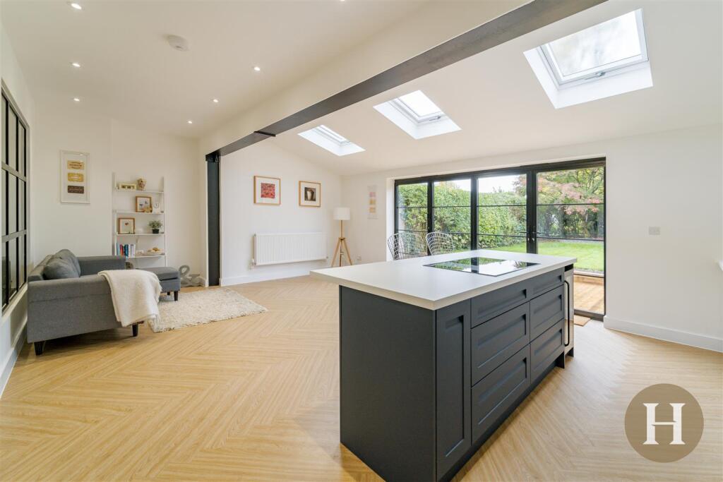 Hadleigh Estate Agents-17.jpg