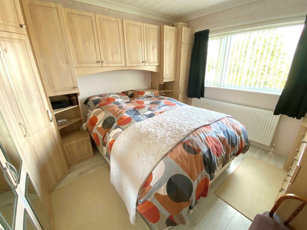 BED 2.jpg