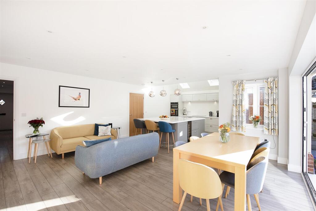 The Chitterings ph16.jpg