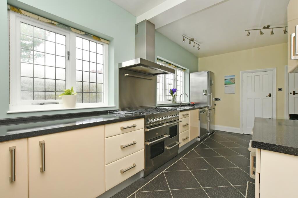 Breakfasting Kitchen