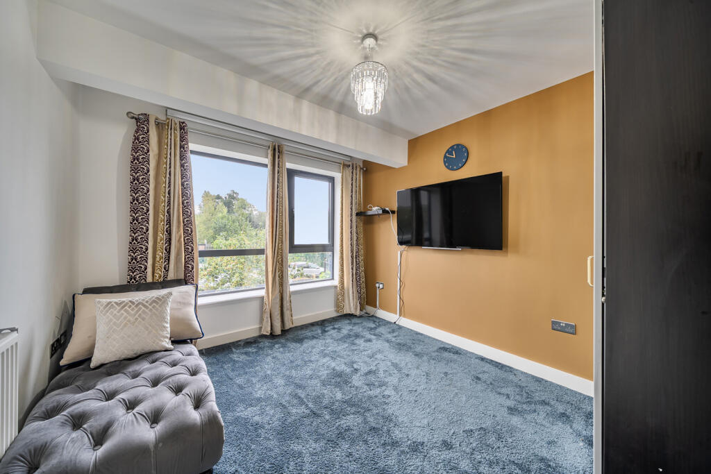 1347818-12-68b706...