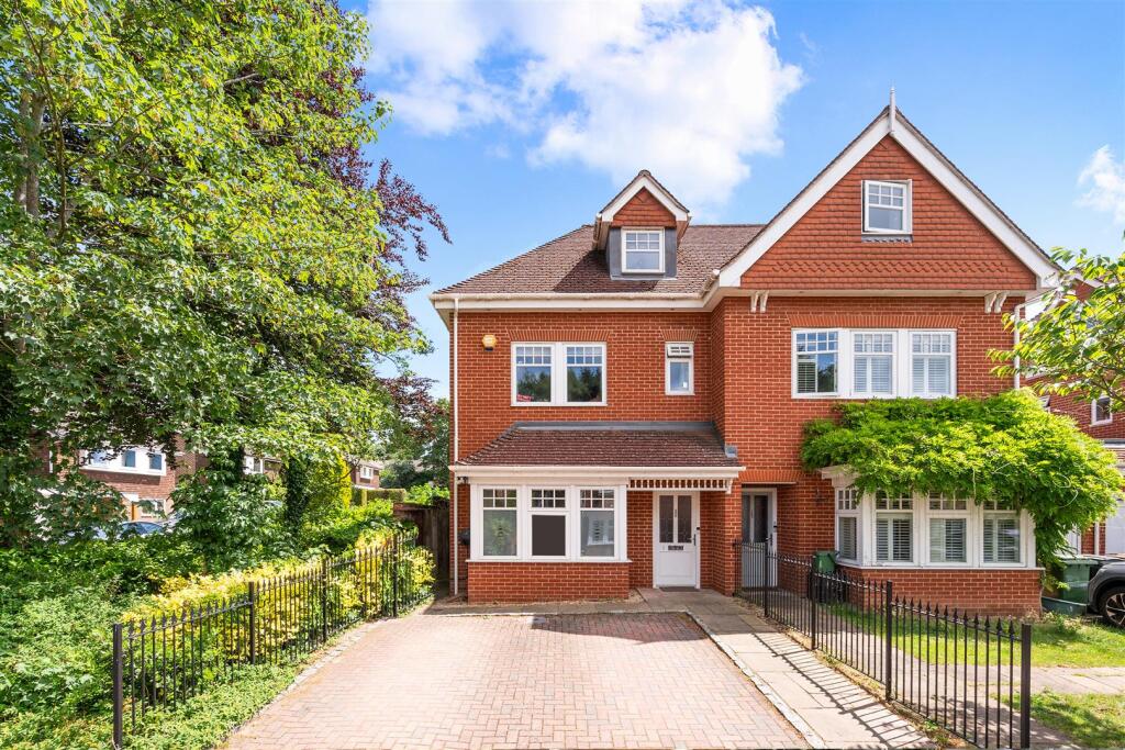 THE ROSEBERYS (16).jpg