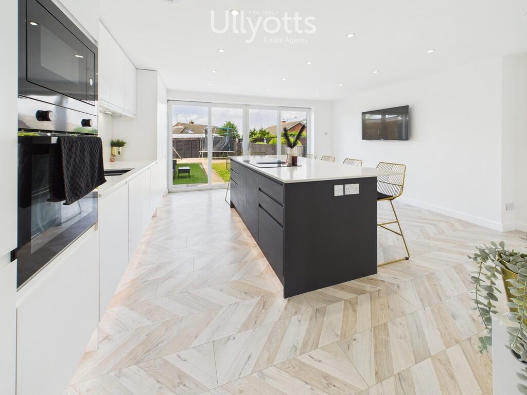 Kitchen/Dining Ar...