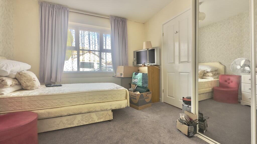 9F9FDEB8-72F7-489...