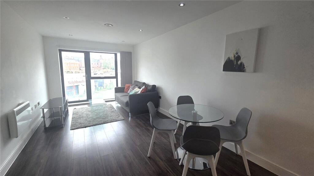 Living / Dining