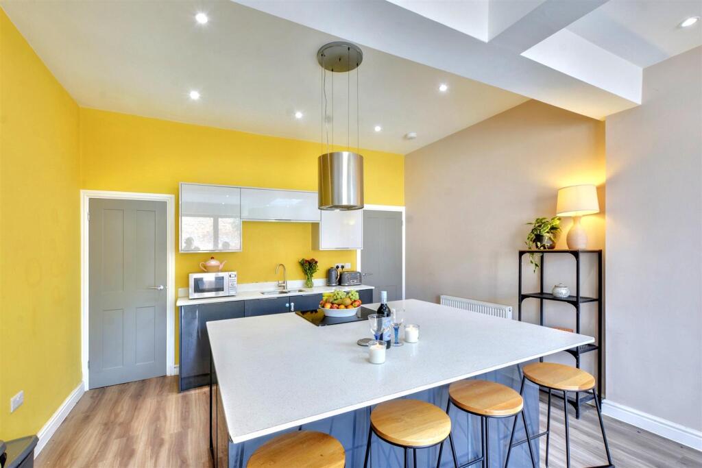 Kitchen_3.jpeg