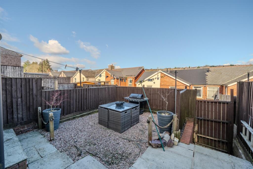 19 Park Terrace-21.jpg