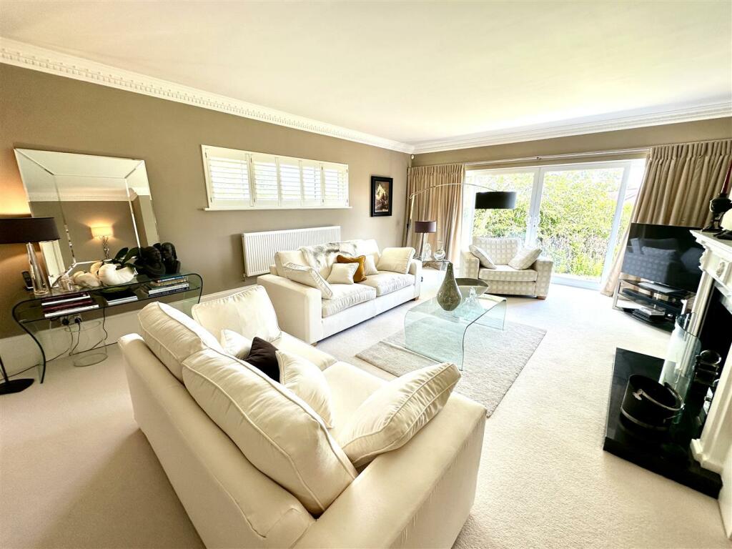 DRAWING ROOM