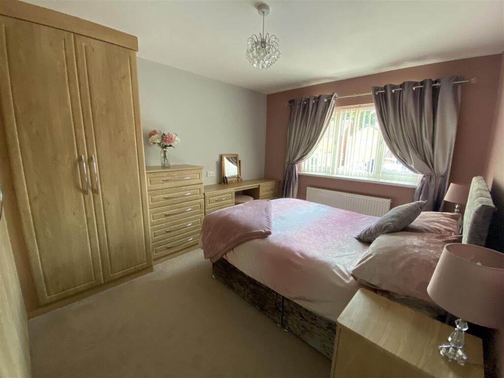 Bedroom no.1 front double: