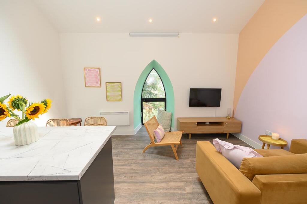 Open plan living area.jpg