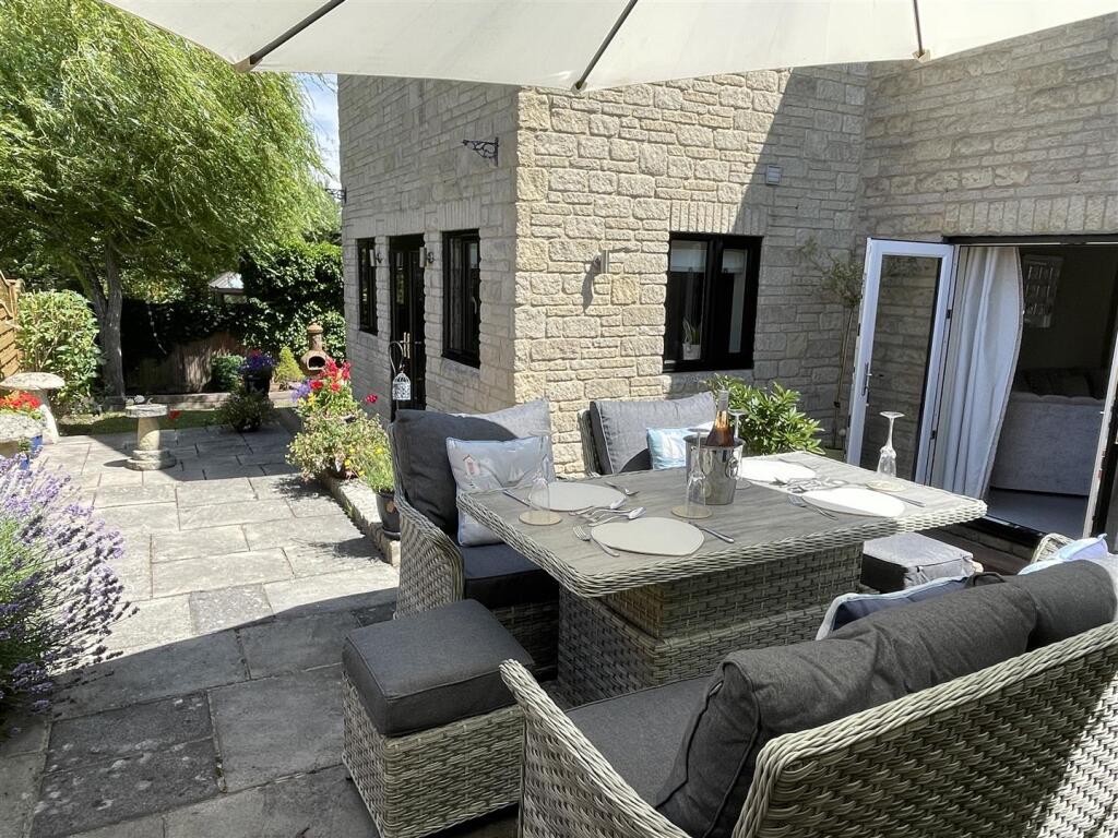 Rear Elevation and terrace.JPG