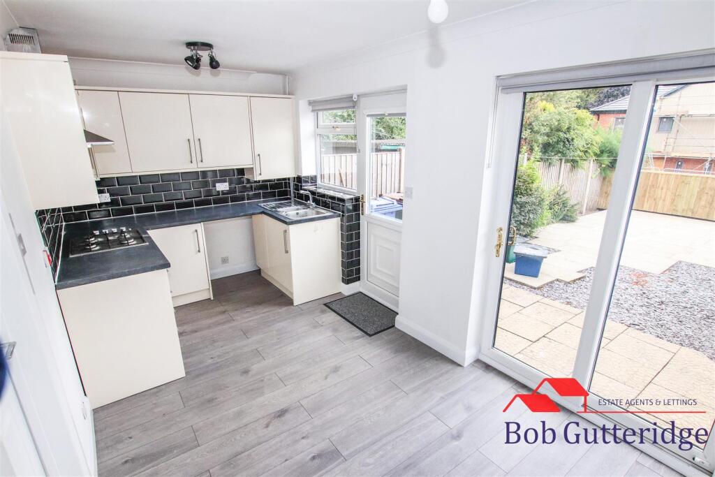 FITTED KITCHEN/DINER