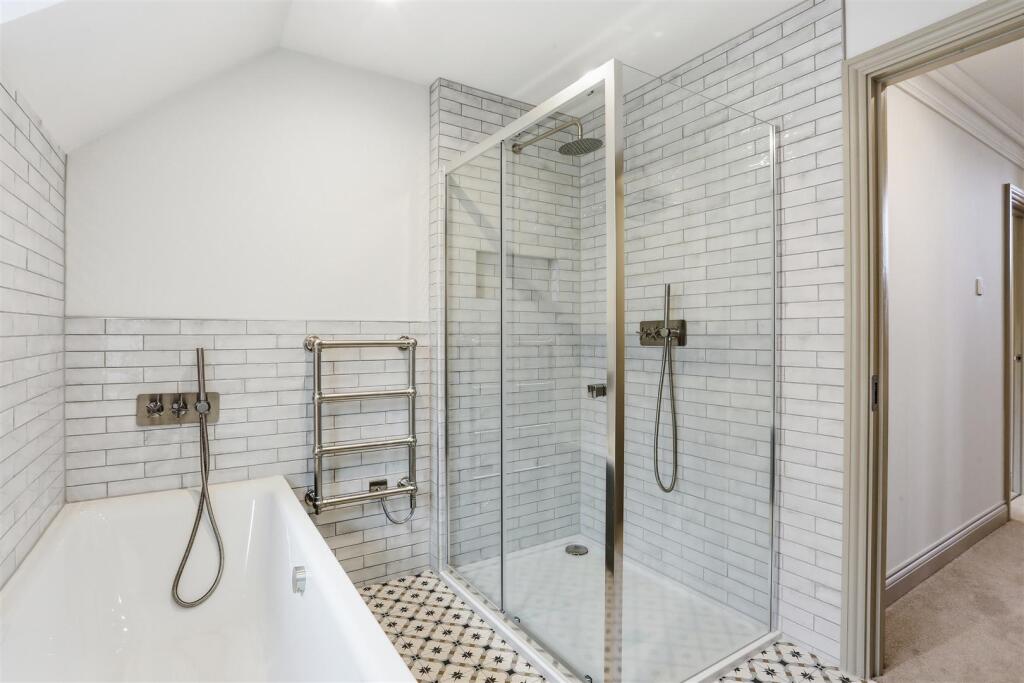 1578342896 - 5 Amberwood Grove -45.jpg