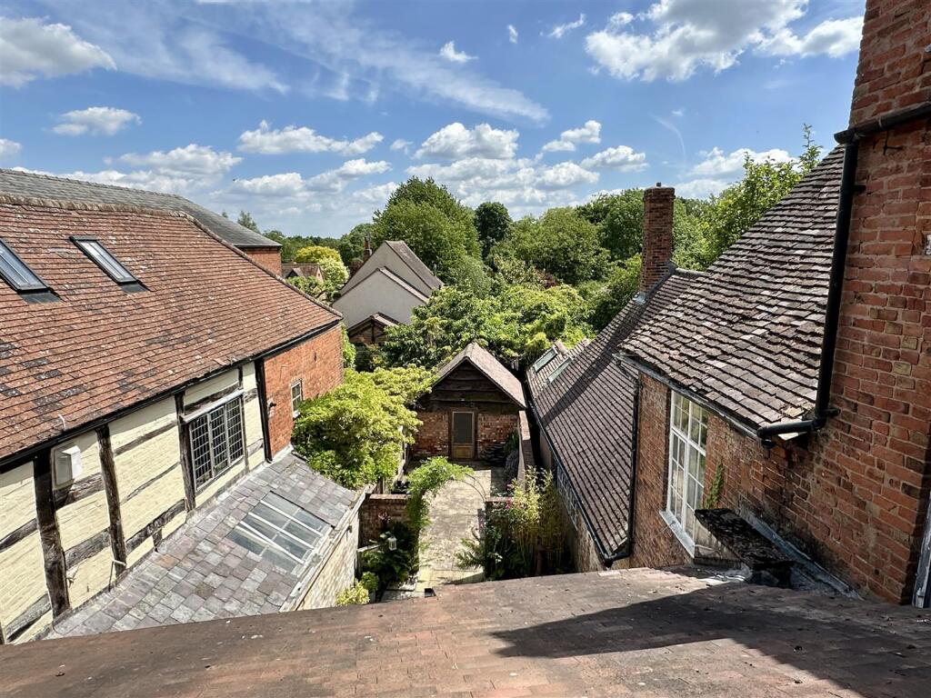 view from bed 3 (rear)