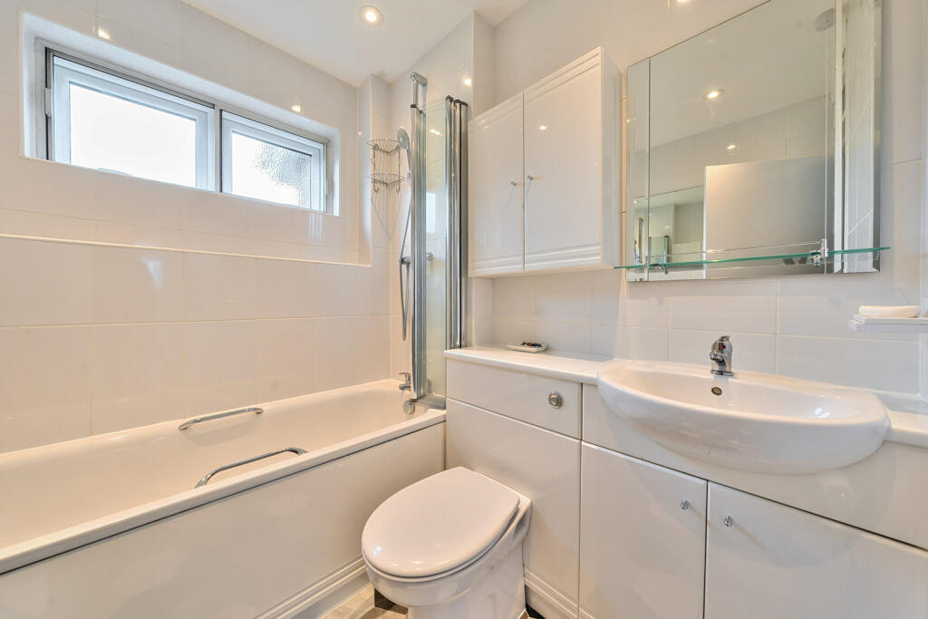 15-681a1f3fddd40-...