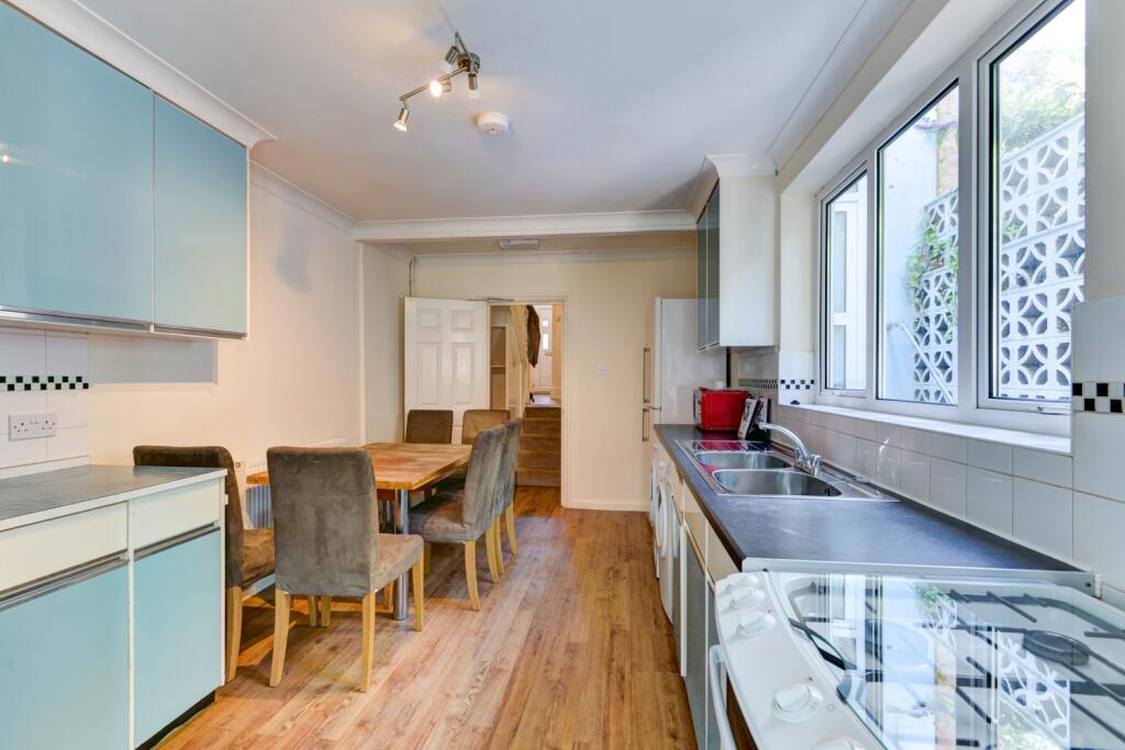 46 Hartington Road Kitchen