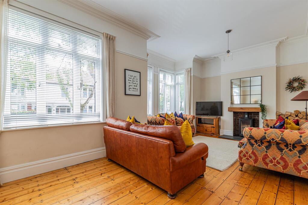 Winchester Avenue 21-25.jpg