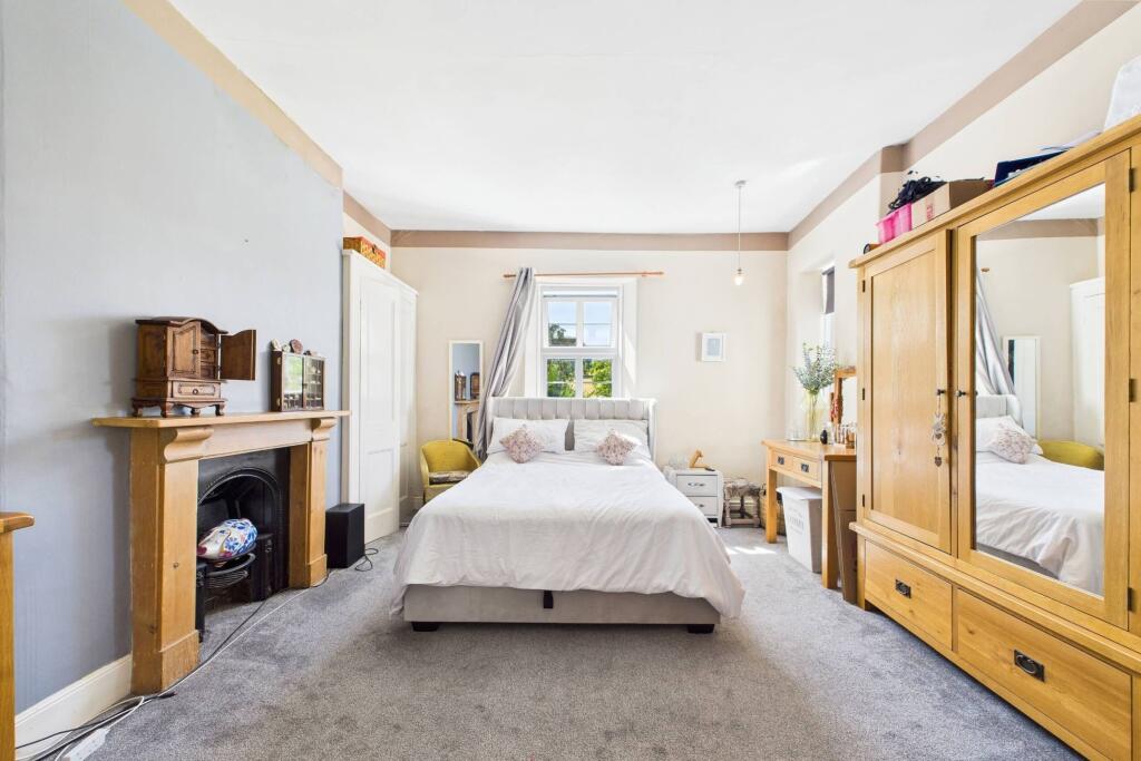 Main residence bedroom