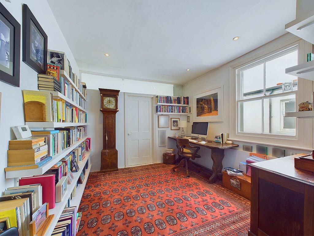 CAM03519G0-PR0146...