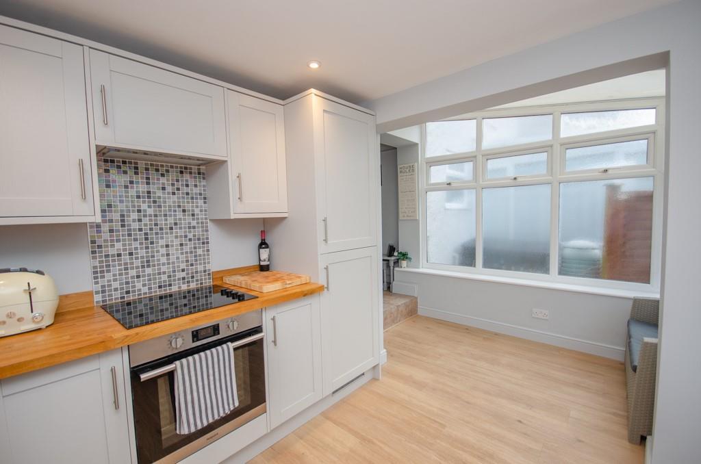 Kitchen pic 3.jpg