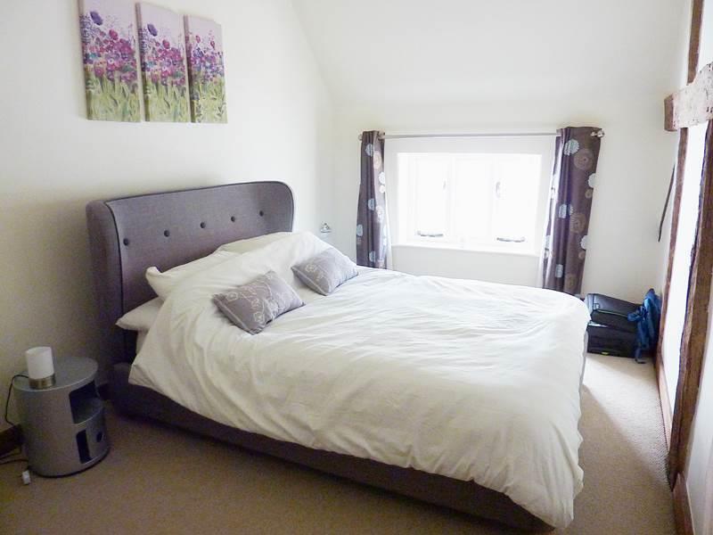 bed2.jpg