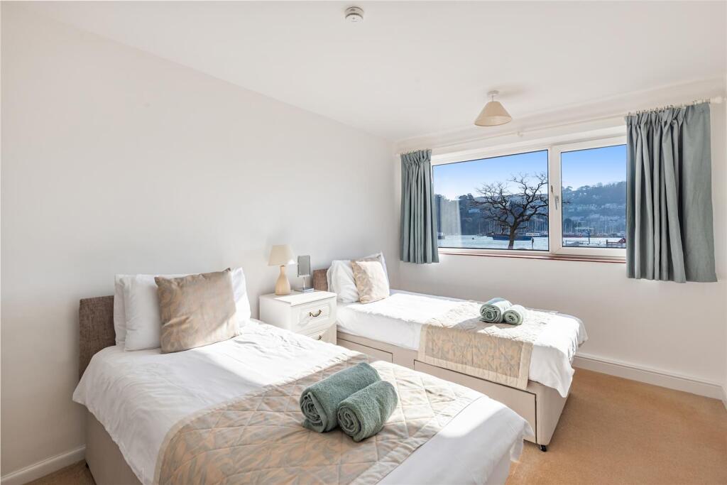 A09 - 4 Mayflower Court, Dartmouth, North Embankme