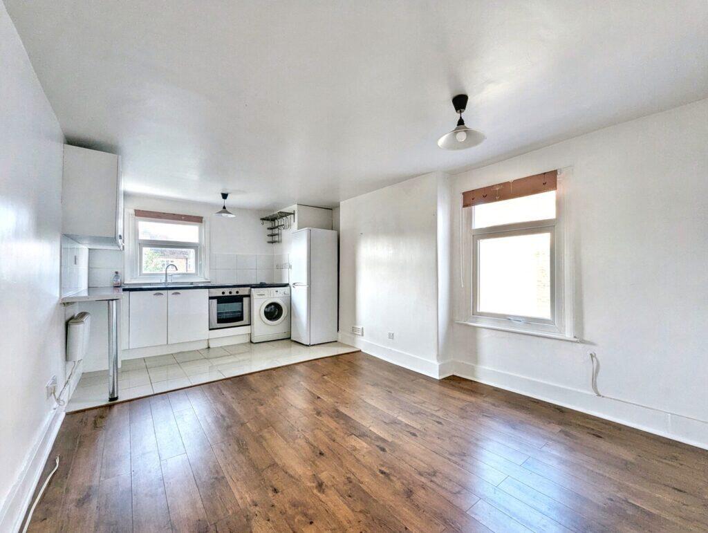 Vancouver Road - Studio Overview