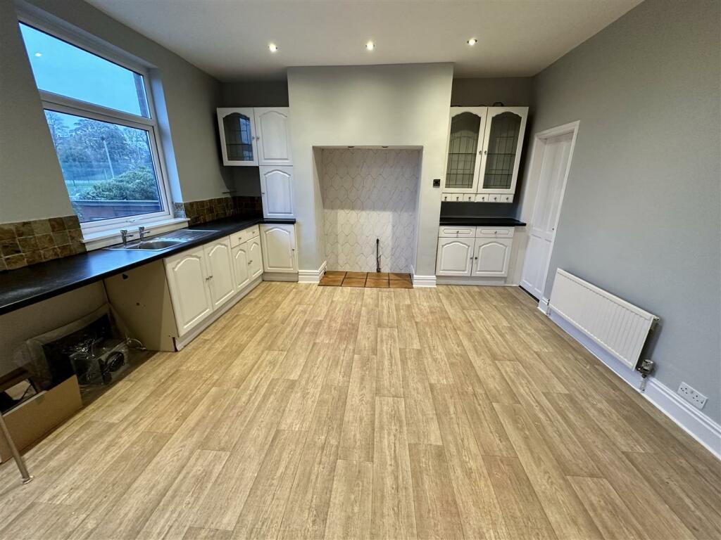 Bramleys Estate Agents - Birkhead Street (20).jpeg