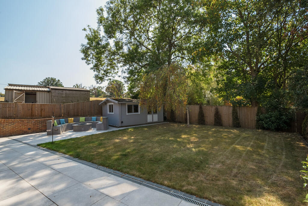 1336098-21-689b48...