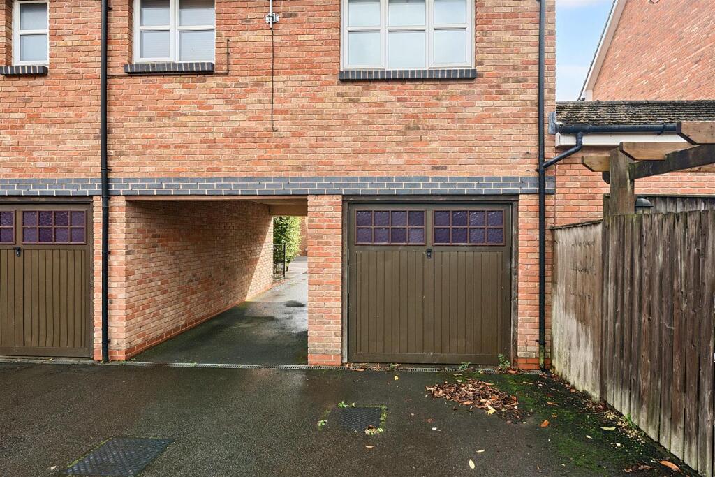 7 Rowe Close, Rugby (18).jpg